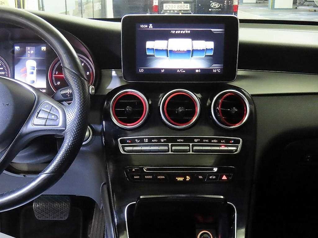 벤츠 GLC 클래스 GLC클래스 X253 GLC 220 d 4MATIC 쿠페 이미지 11