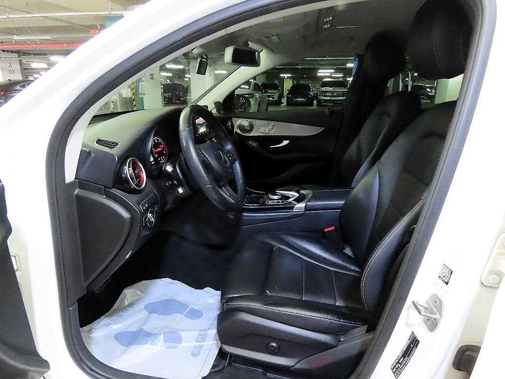 벤츠 GLC 클래스 GLC클래스 X253 GLC 220 d 4MATIC 쿠페 이미지 6