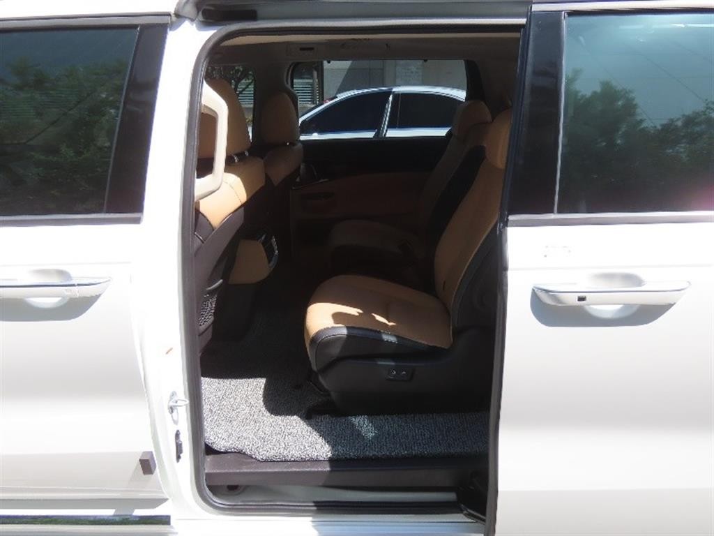 기아 카니발 카니발 4세대 가솔린 9인승 시그니처 이미지 13