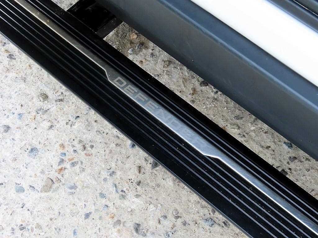 랜드로버 디펜더 디펜더 (L663) 90 D250 SE 이미지 5