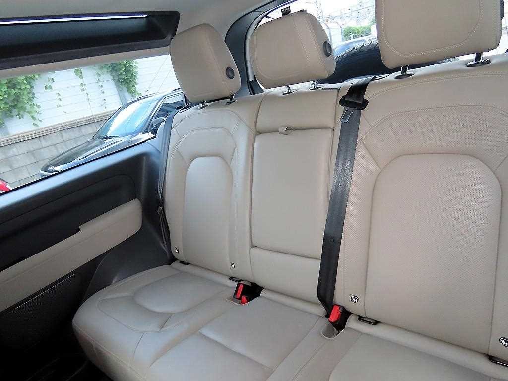 랜드로버 디펜더 디펜더 (L663) 90 D250 SE 이미지 7