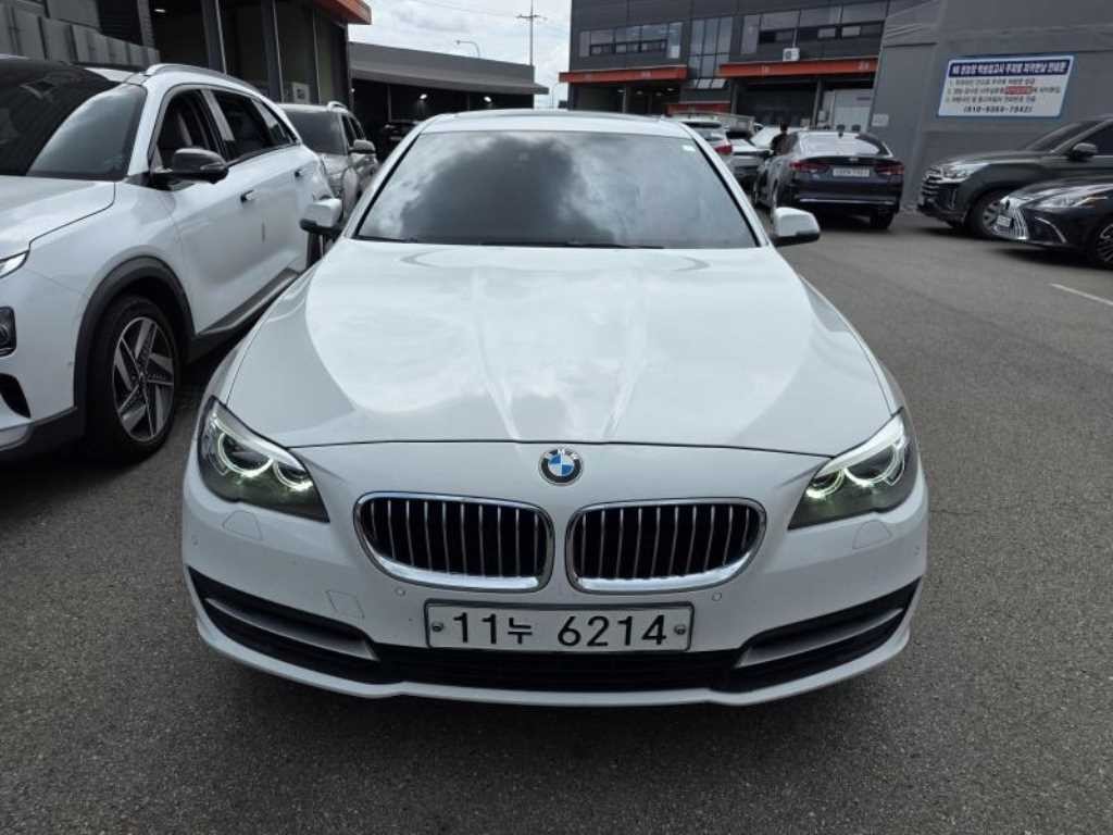 BMW 5시리즈 5시리즈 (F10) 528i xDrive 이미지 1