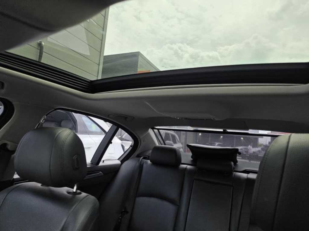 BMW 5시리즈 5시리즈 (F10) 528i xDrive 이미지 12