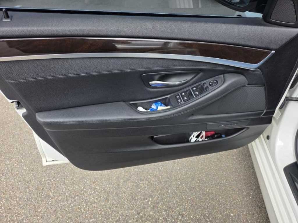 BMW 5시리즈 5시리즈 (F10) 528i xDrive 이미지 4