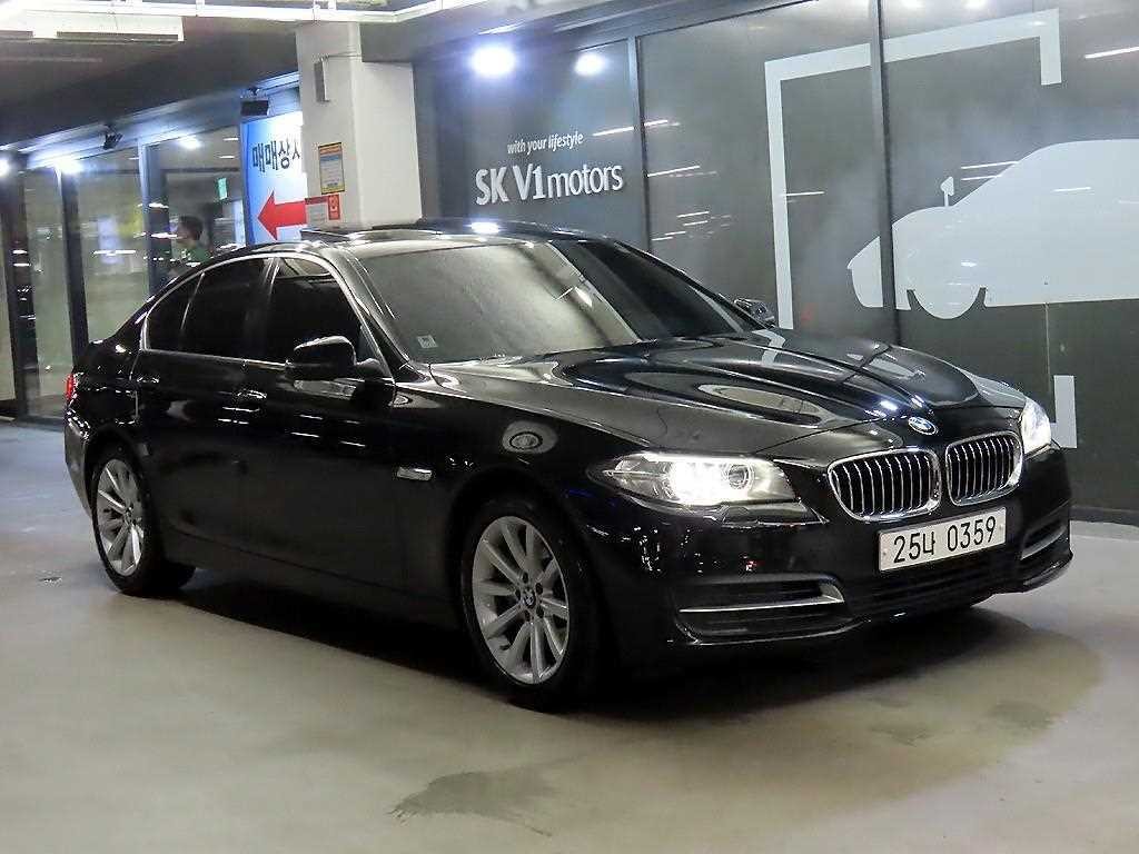 BMW 5시리즈 5시리즈 (F10) 528i xDrive 이미지 1