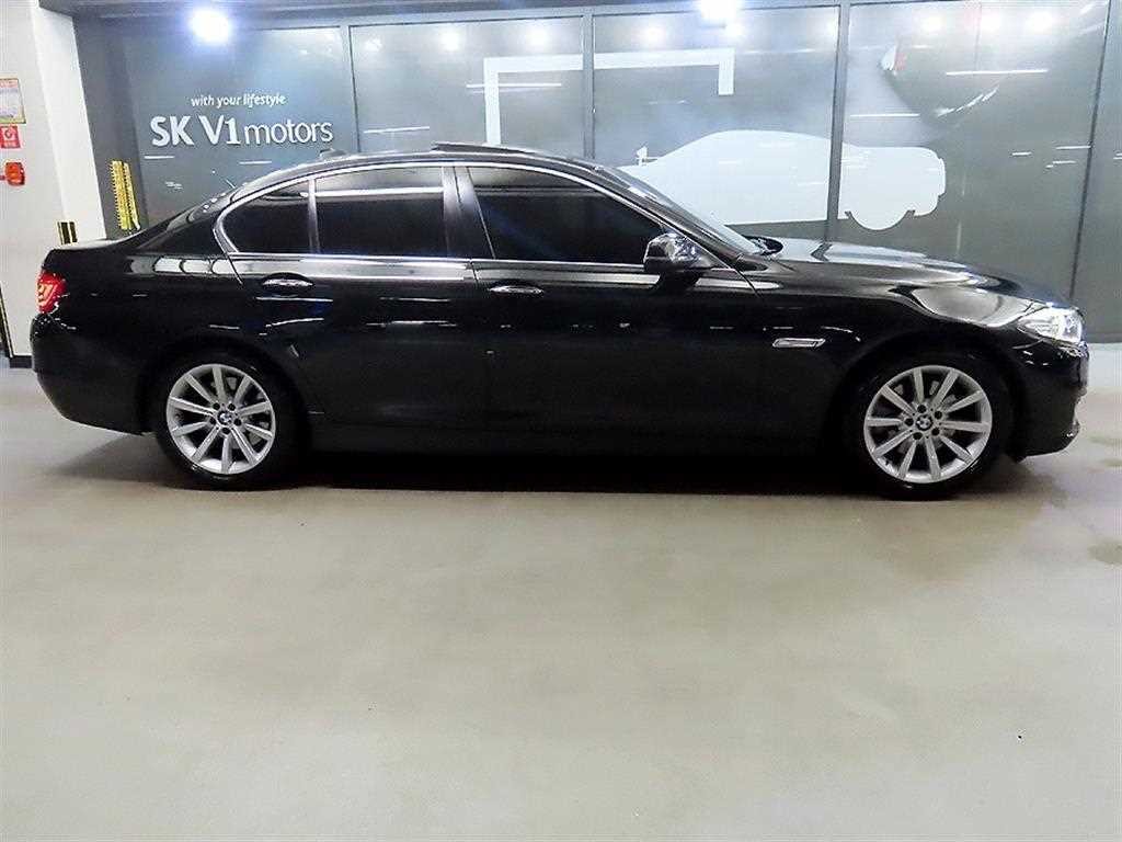 BMW 5시리즈 5시리즈 (F10) 528i xDrive 이미지 3