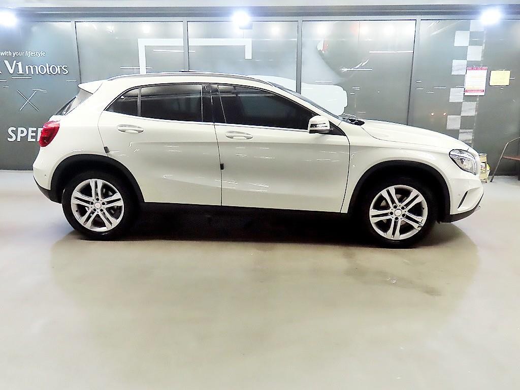 벤츠 GLA 클래스 GLA클래스 X156 GLA200 D 이미지 3
