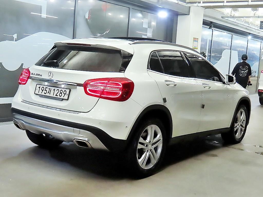 벤츠 GLA 클래스 GLA클래스 X156 GLA200 D 이미지 4