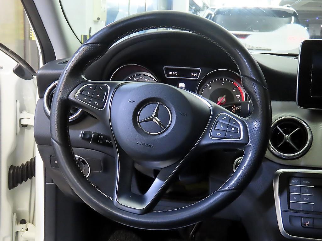 벤츠 GLA 클래스 GLA클래스 X156 GLA200 D 이미지 8