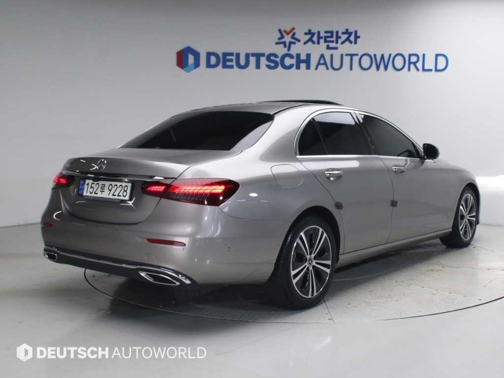 벤츠 E 클래스 E-클래스 W213 E250 아방가르드 이미지 2