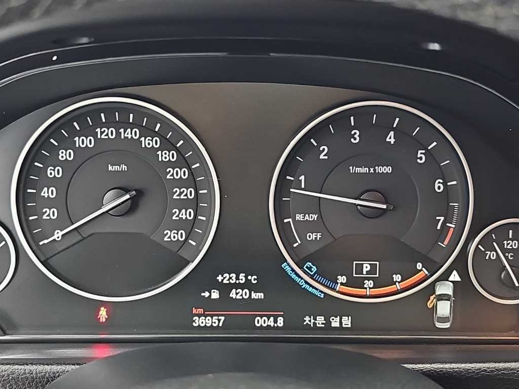 BMW 3시리즈 3시리즈 (F30) 320i 럭셔리 이미지 6