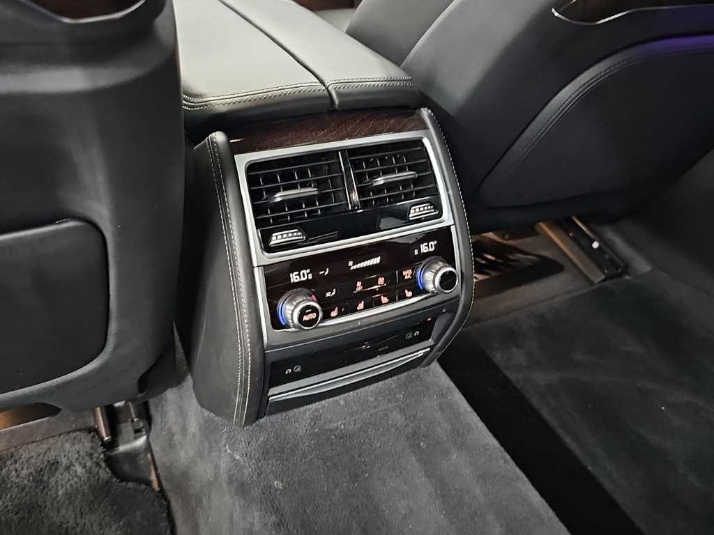 BMW 7시리즈 7시리즈 (G11) 750i xDrive 이미지 13