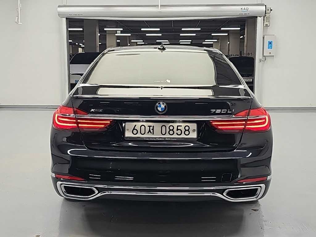 BMW 7시리즈 7시리즈 (G11) 750i xDrive 이미지 3