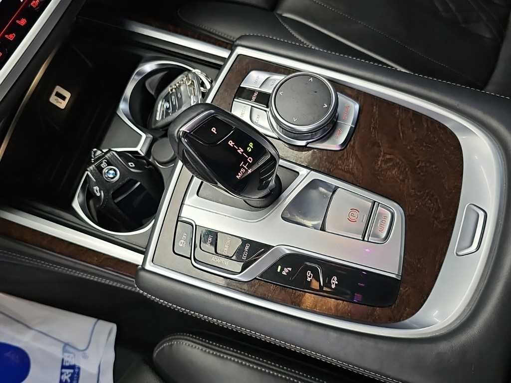BMW 7시리즈 7시리즈 (G11) 750i xDrive 이미지 8
