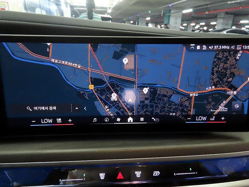 BMW 7시리즈 7시리즈 (G70) 740d xDrive 디자인 퓨어 엑셀런스 이미지 14