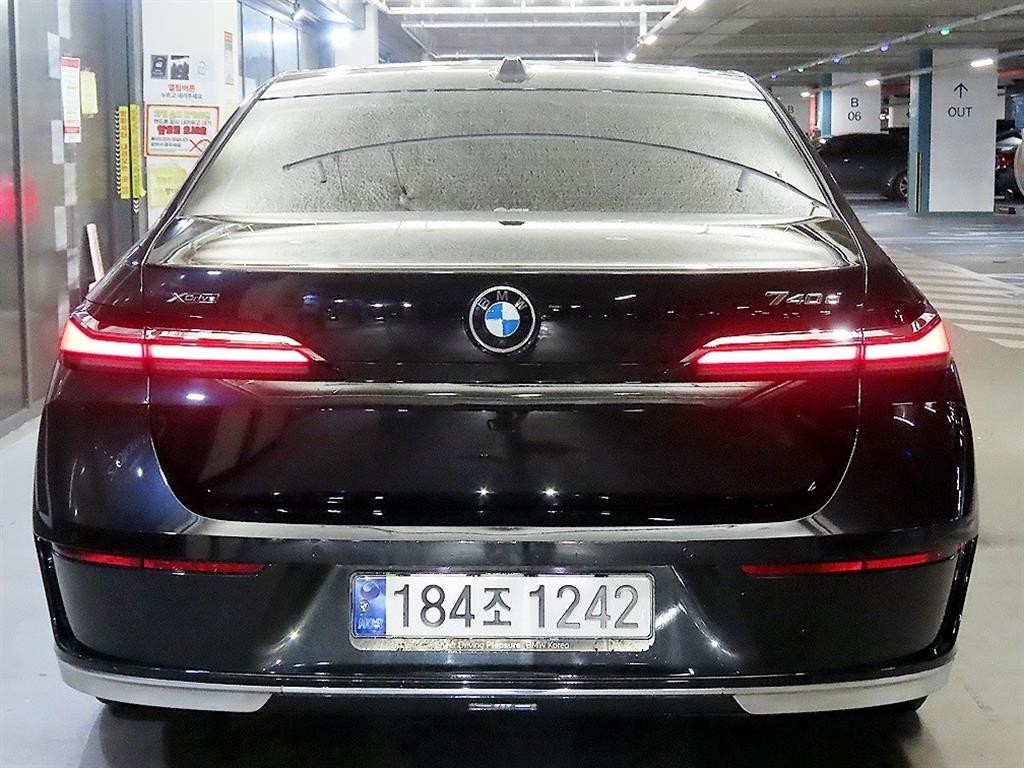 BMW 7시리즈 7시리즈 (G70) 740d xDrive 디자인 퓨어 엑셀런스 이미지 5