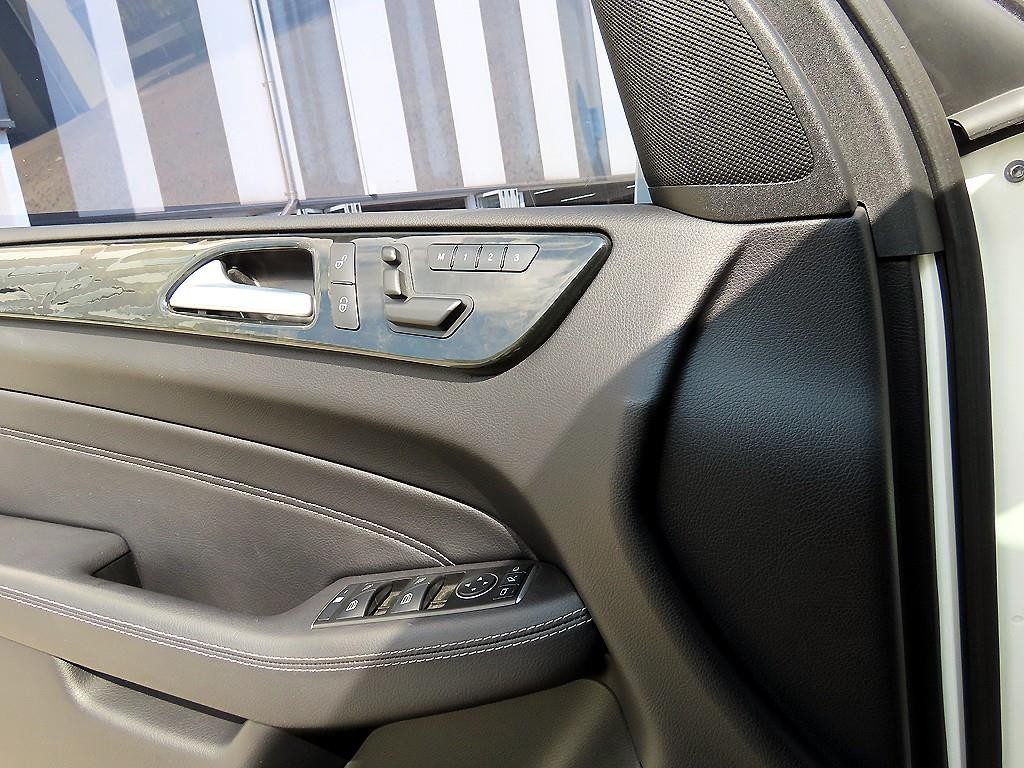 벤츠 M 클래스 뉴 M클래스 W166 ML350 블루텍 4매틱 이미지 11