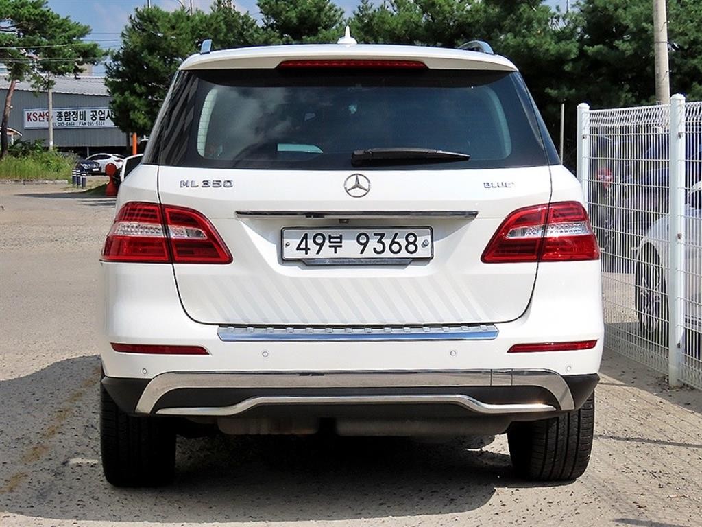 벤츠 M 클래스 뉴 M클래스 W166 ML350 블루텍 4매틱 이미지 4