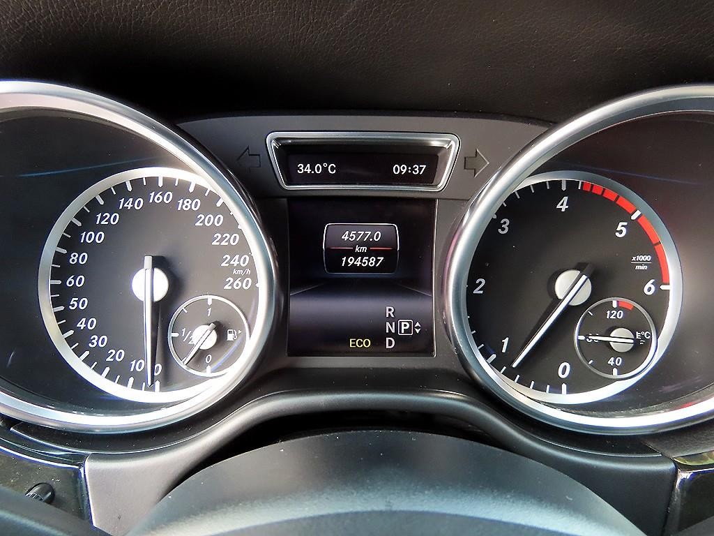 벤츠 M 클래스 뉴 M클래스 W166 ML350 블루텍 4매틱 이미지 9
