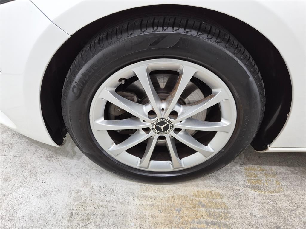 벤츠 A 클래스 A클래스 W177 A220 세단 이미지 19