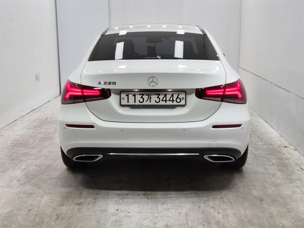 벤츠 A 클래스 A클래스 W177 A220 세단 이미지 3
