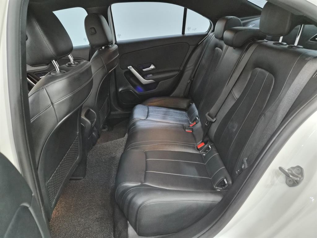 벤츠 A 클래스 A클래스 W177 A220 세단 이미지 6
