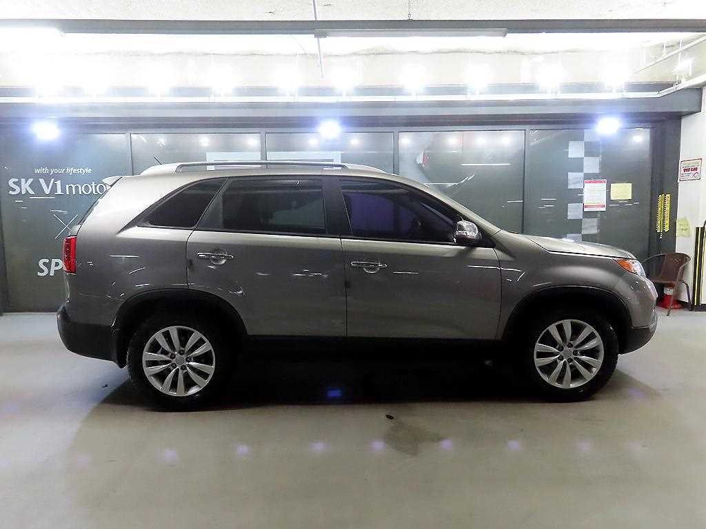 기아 쏘렌토 쏘렌토 R 디젤 4WD 2.2 TLX 최고급형 이미지 3