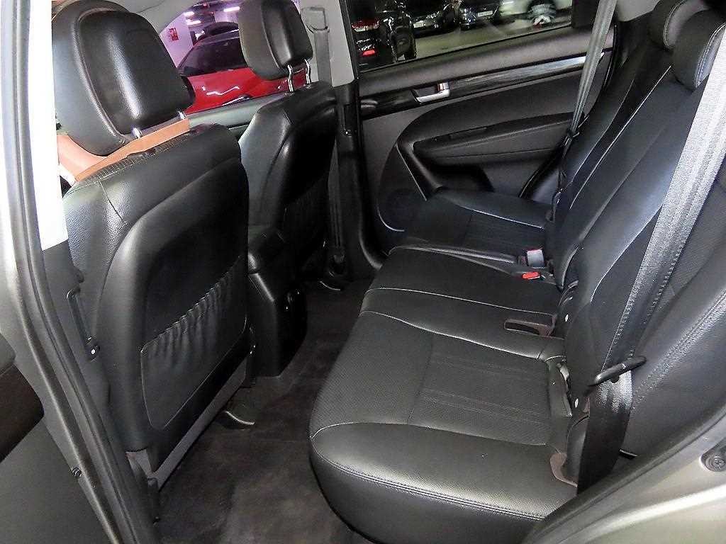 기아 쏘렌토 쏘렌토 R 디젤 4WD 2.2 TLX 최고급형 이미지 7