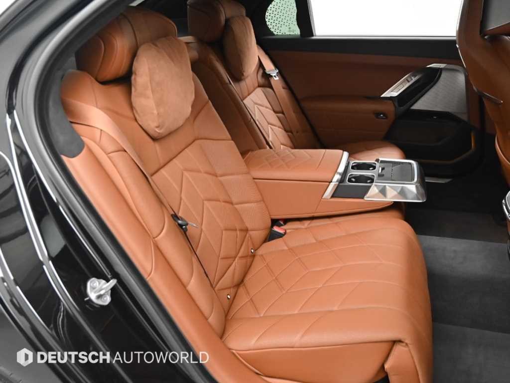 BMW 7시리즈 7시리즈 (G70) 740i sDrive 디자인퓨어 엑셀런스 이미지 12