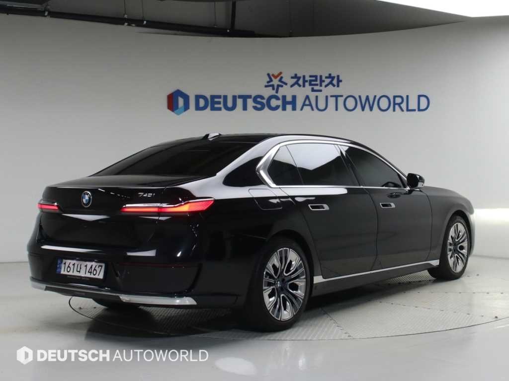 BMW 7시리즈 7시리즈 (G70) 740i sDrive 디자인퓨어 엑셀런스 이미지 2