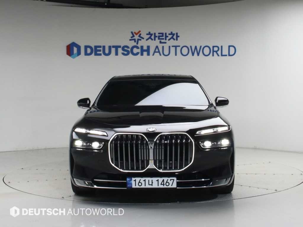 BMW 7시리즈 7시리즈 (G70) 740i sDrive 디자인퓨어 엑셀런스 이미지 3