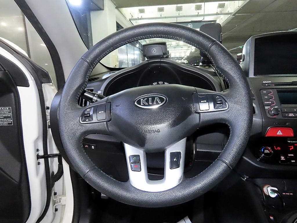 기아 스포티지 스포티지 R 2WD TLX 프리미엄 이미지 8