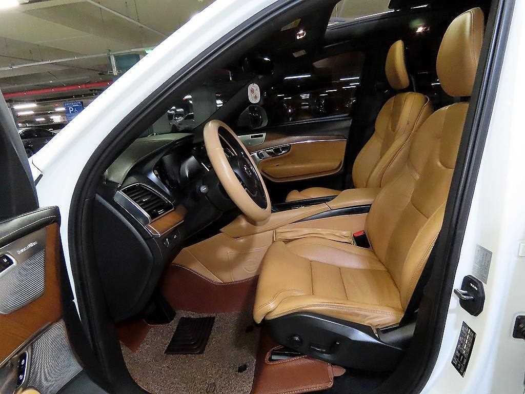 볼보 XC90 XC90 2세대 2.0 T6 AWD 인스크립션 이미지 6