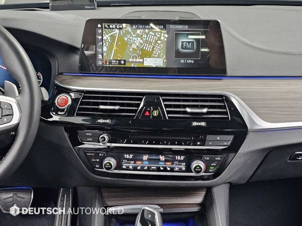BMW 5시리즈 5시리즈 (G30) 530i M 스포츠 플러스 이미지 14
