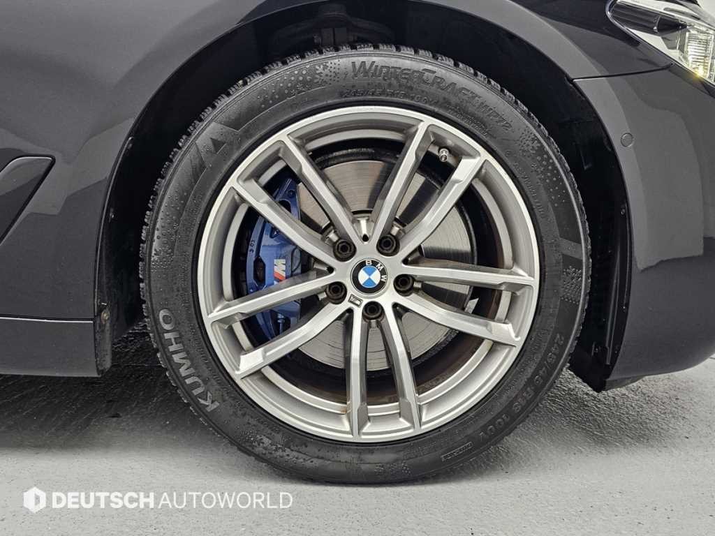 BMW 5시리즈 5시리즈 (G30) 530i M 스포츠 플러스 이미지 5