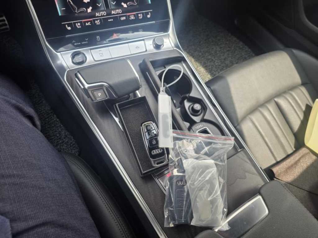 아우디 A6 A6 (C8) 45 TFSI 콰트로 프리미엄 이미지 8