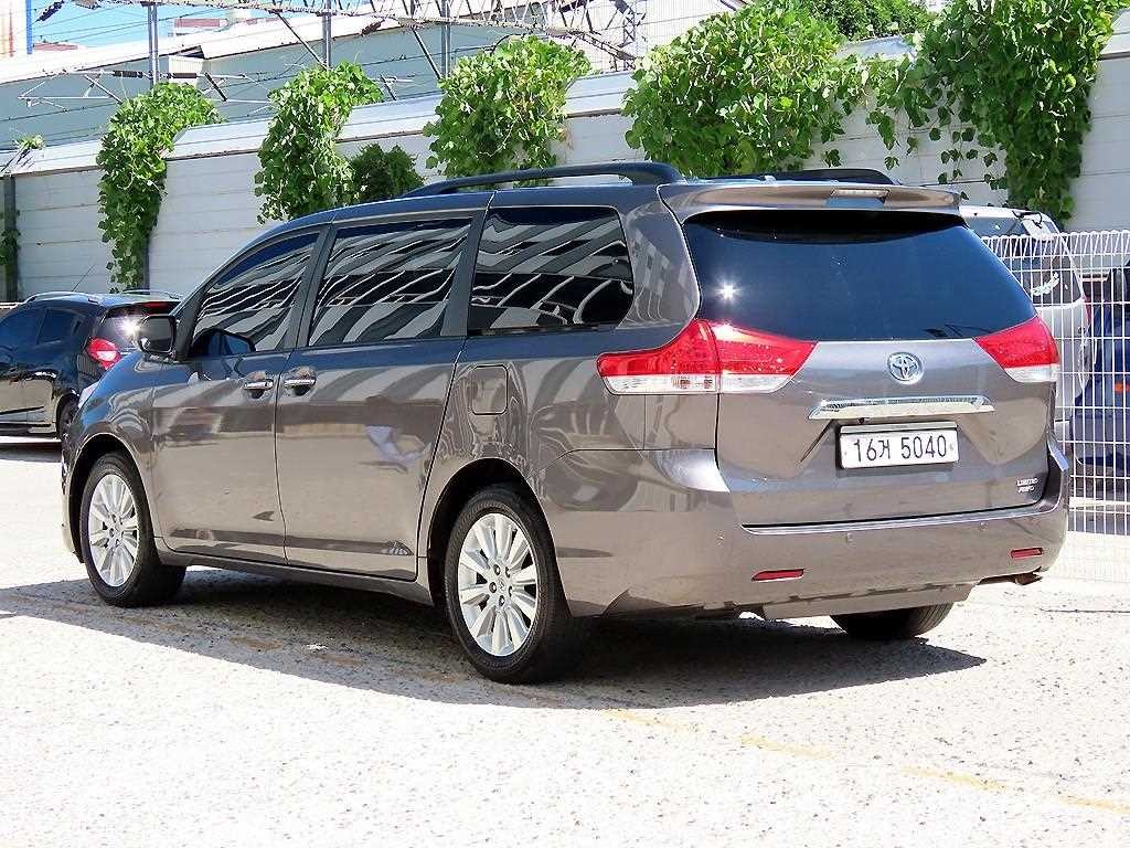 토요타 시에나 3.5 AWD 이미지 3