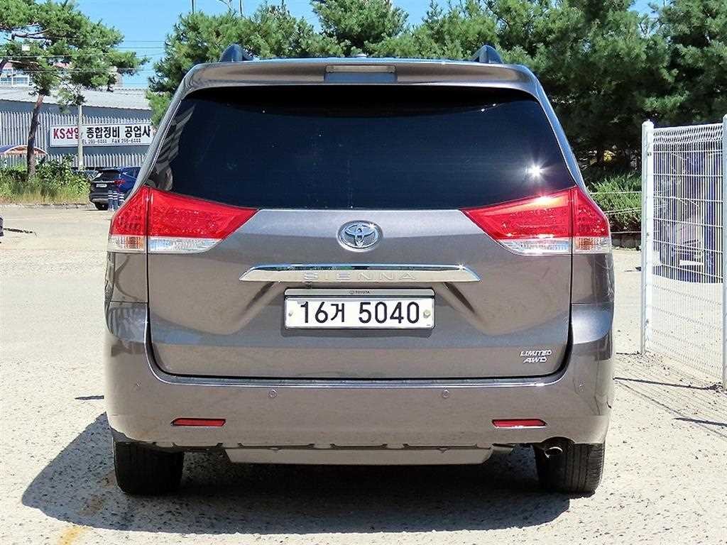 토요타 시에나 3.5 AWD 이미지 4