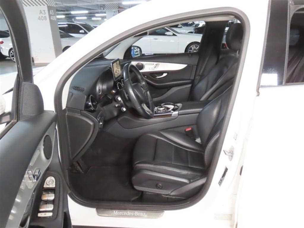 벤츠 GLC 클래스 GLC클래스 X253 GLC 220 d 4MATIC 쿠페 이미지 13