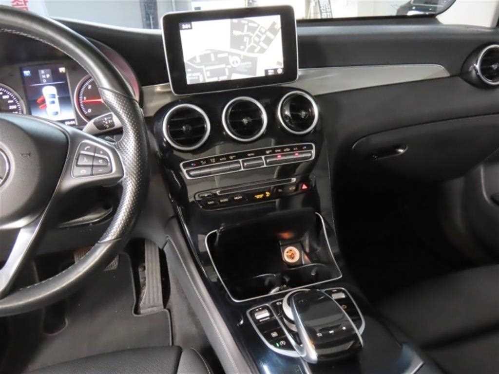벤츠 GLC 클래스 GLC클래스 X253 GLC 220 d 4MATIC 쿠페 이미지 16