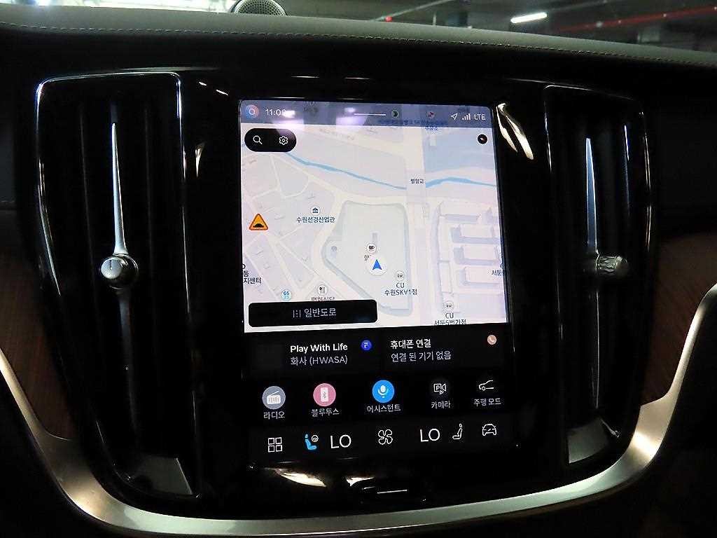 볼보 V60 V60 크로스 컨트리 2세대 2.0 B5 얼티메이트 AWD 이미지 13