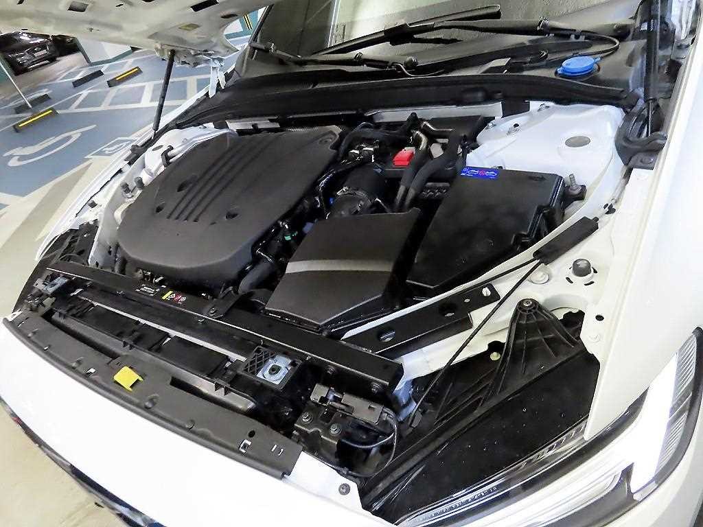 볼보 V60 V60 크로스 컨트리 2세대 2.0 B5 얼티메이트 AWD 이미지 19