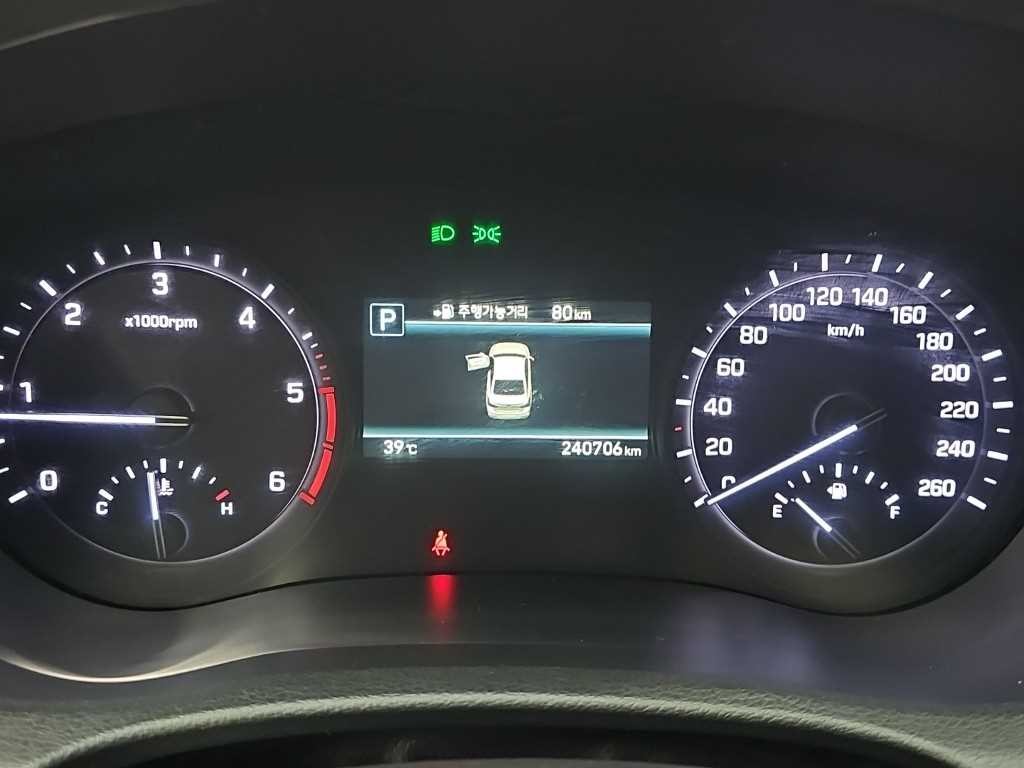 제네시스 G80 2.2D AWD 럭셔리 이미지 6