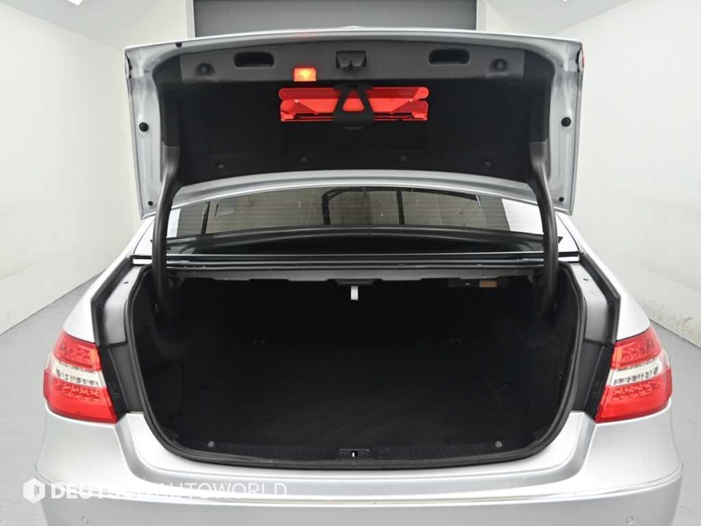 벤츠 E 클래스 E-클래스 W212 E300 아방가르드 이미지 19