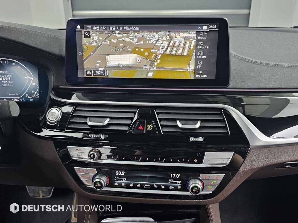 BMW 5시리즈 5시리즈 (G30) 530e M 스포츠 이미지 14