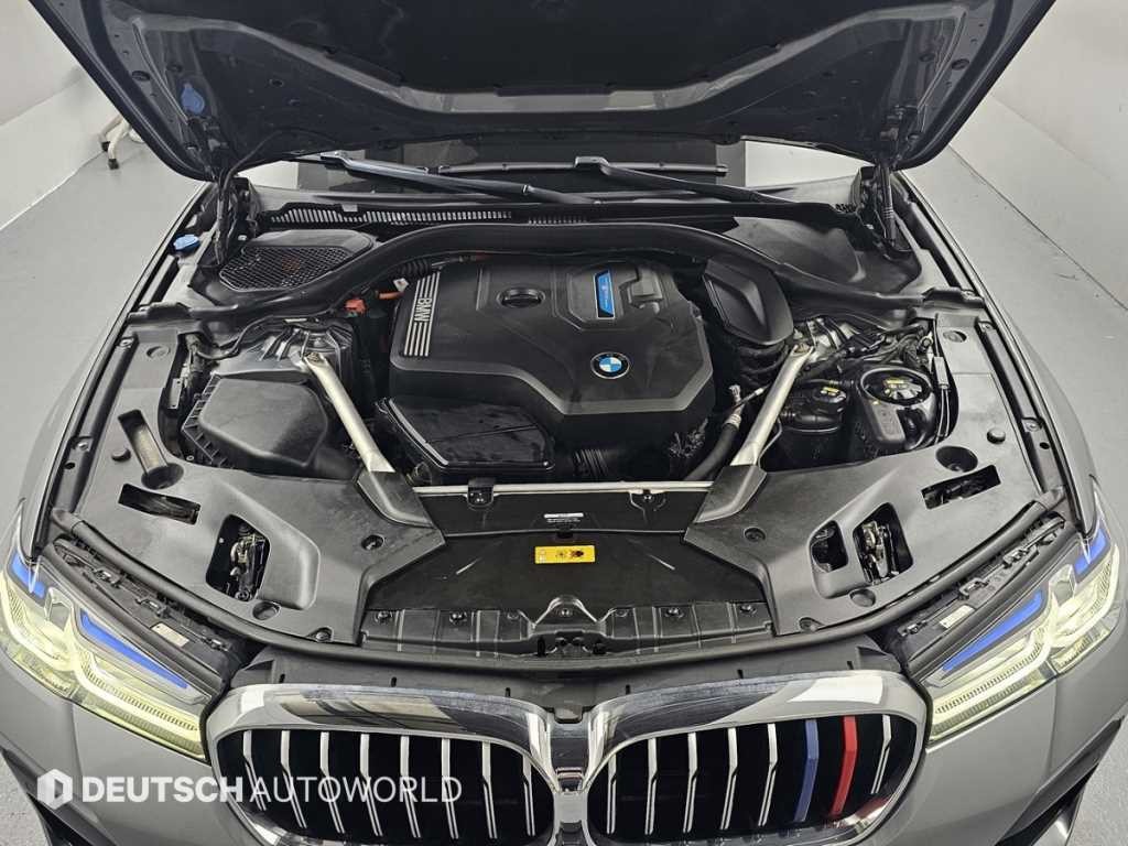 BMW 5시리즈 5시리즈 (G30) 530e M 스포츠 이미지 6