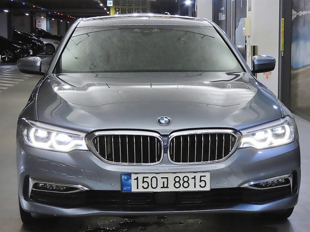 BMW 5시리즈 5시리즈 (G30) 520d xDrive 럭셔리 플러스 이미지 2