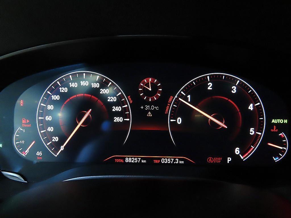 BMW 5시리즈 5시리즈 (G30) 520d xDrive 럭셔리 플러스 이미지 9