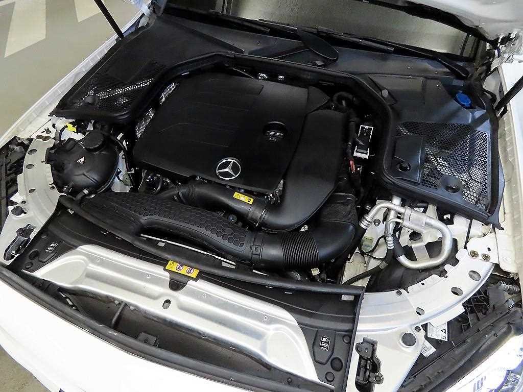 벤츠 C 클래스 C클래스 W205 C200 쿠페 이미지 19