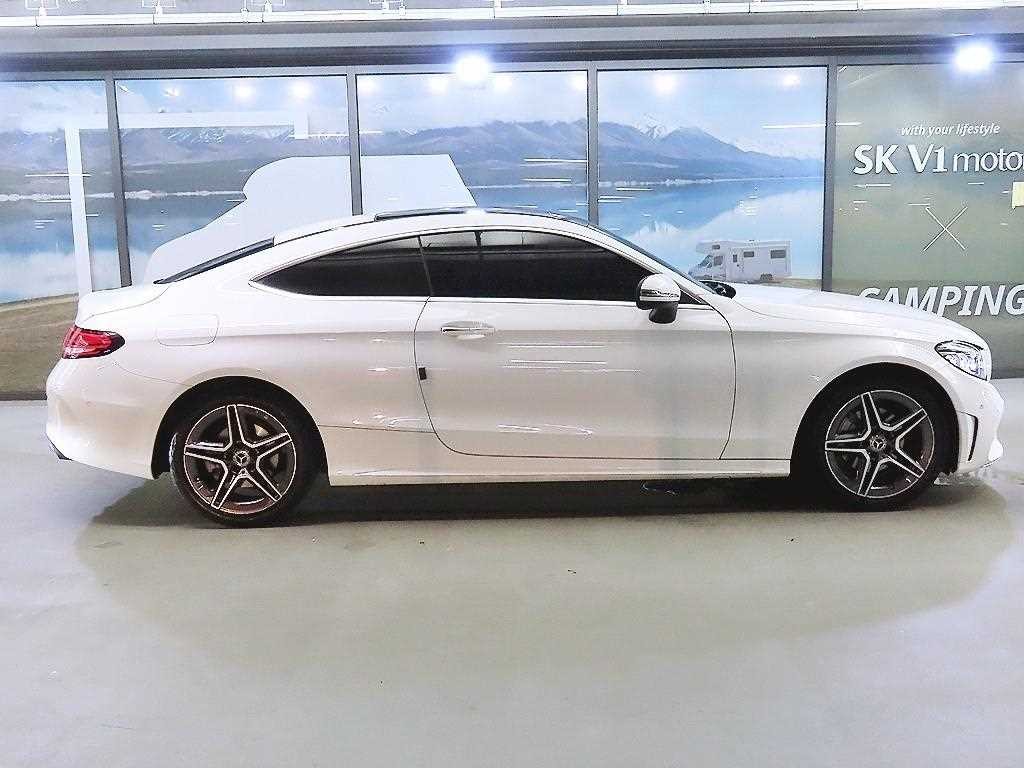 벤츠 C 클래스 C클래스 W205 C200 쿠페 이미지 3